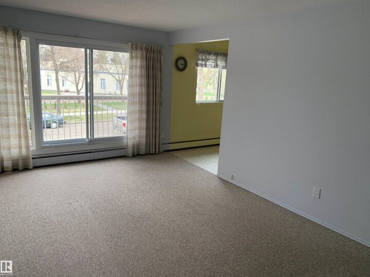 Property Photo:  8924 85 Avenue NW  AB T6C 1H1 