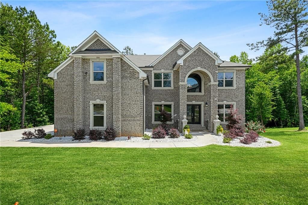 Property Photo: 6065 Belmont Drive GA 30135