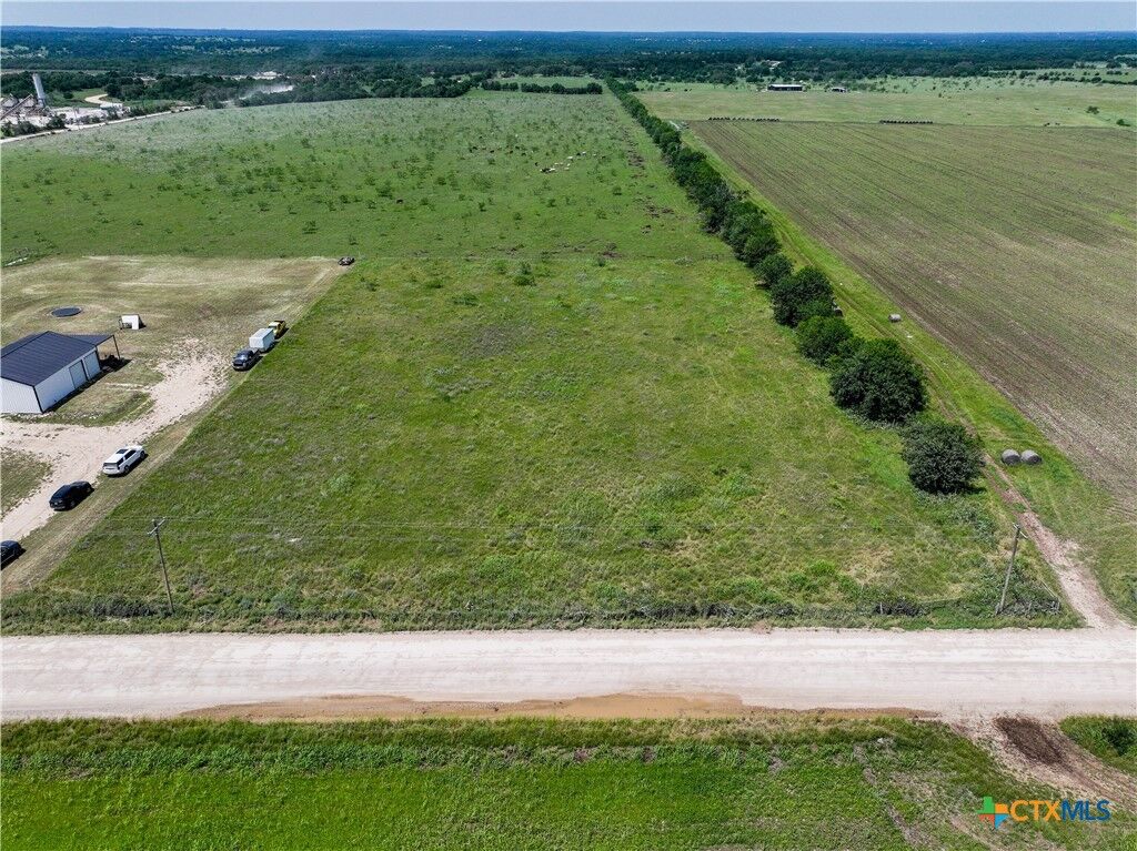 Property Photo:  1432 Dos Hermanas Road  TX 76571 