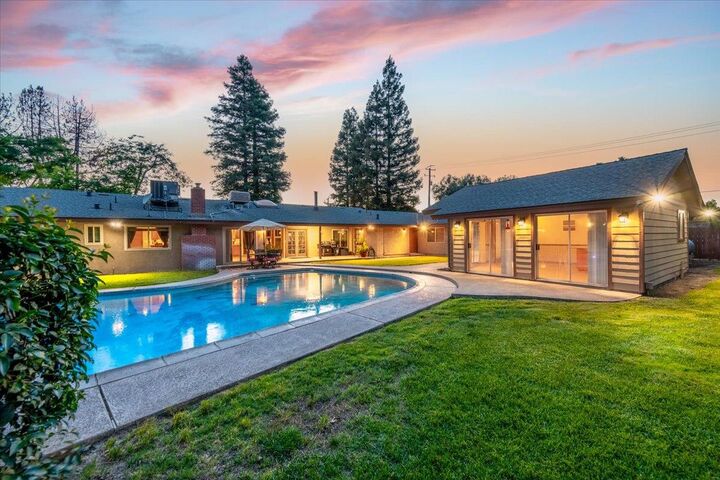 Property Photo:  1185 N Locan Avenue  CA 93619 