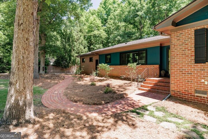Property Photo: 145 Pendleton Drive GA 30606
