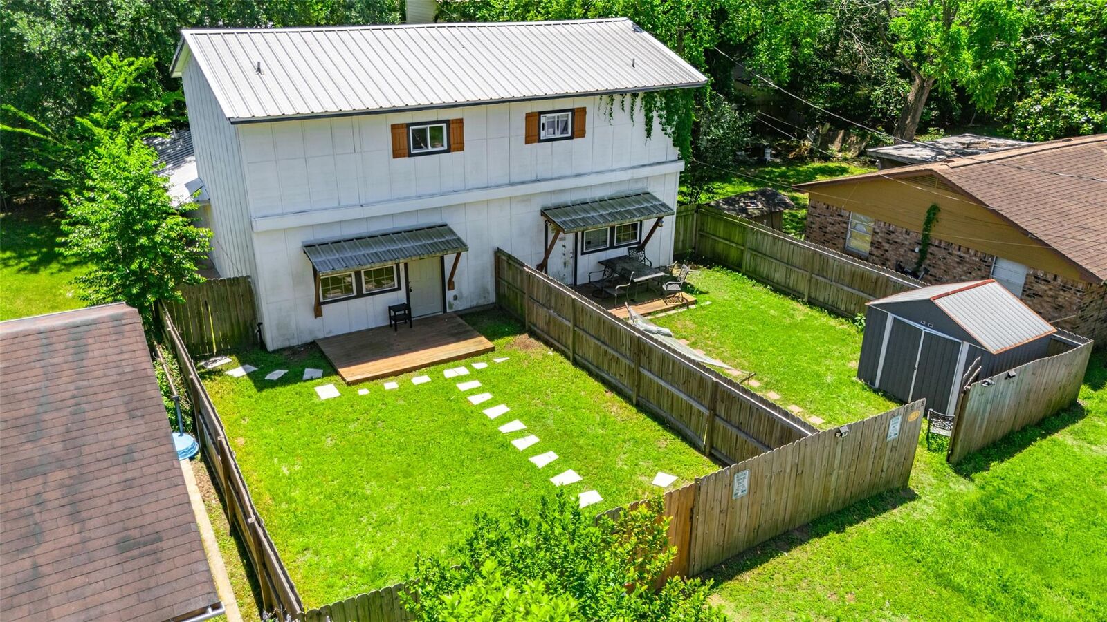 Property Photo:  201-A W Mink Street  TX 77378 