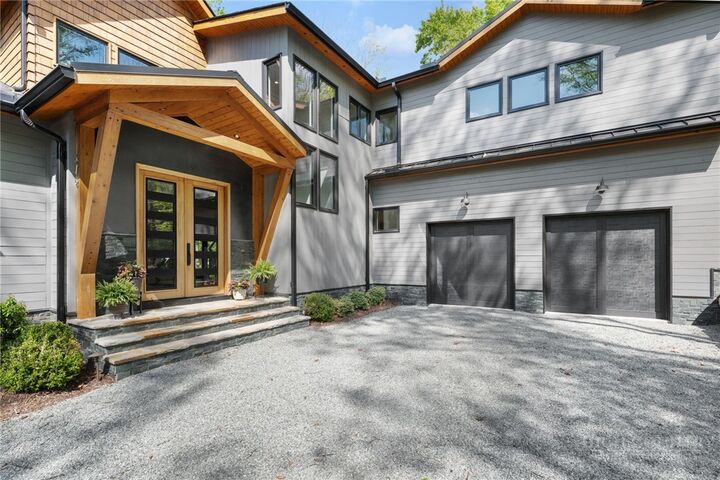 Property Photo:  576 Eagle Springs Trail  NC 28604 