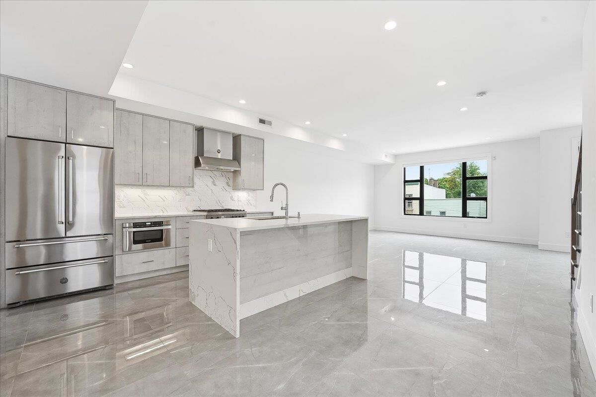 Property Photo: 290 Griffith St 2 NJ 07307
