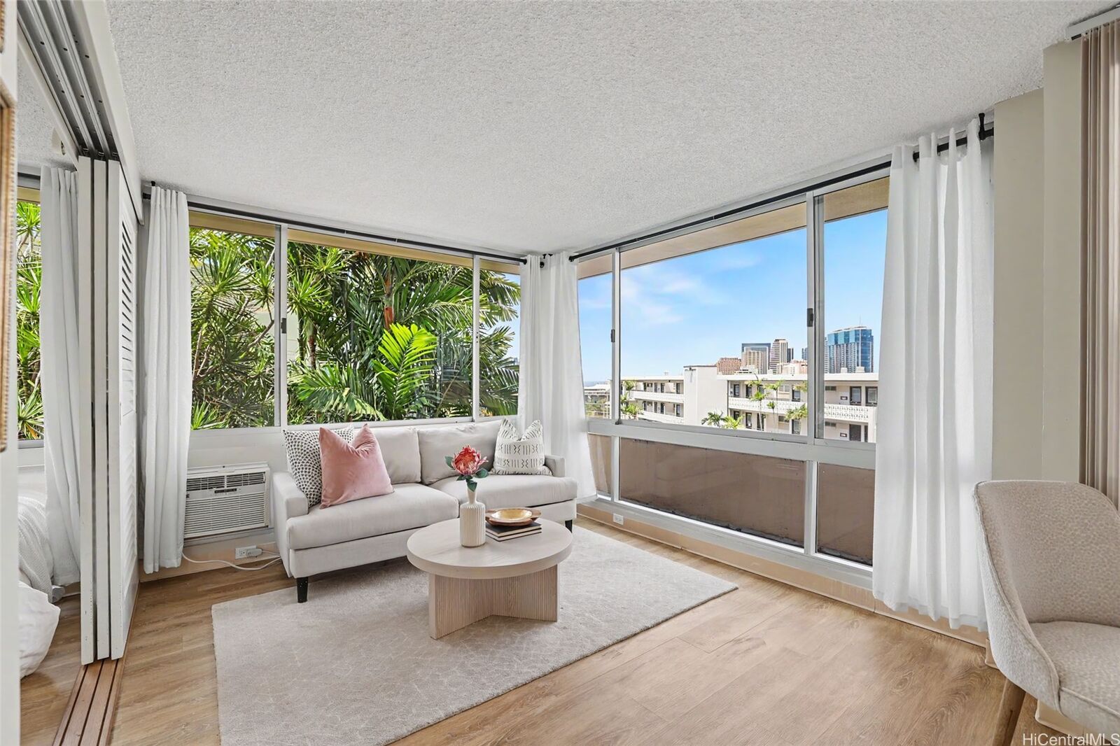 Property Photo: 255 Huali Street 204 HI 96813