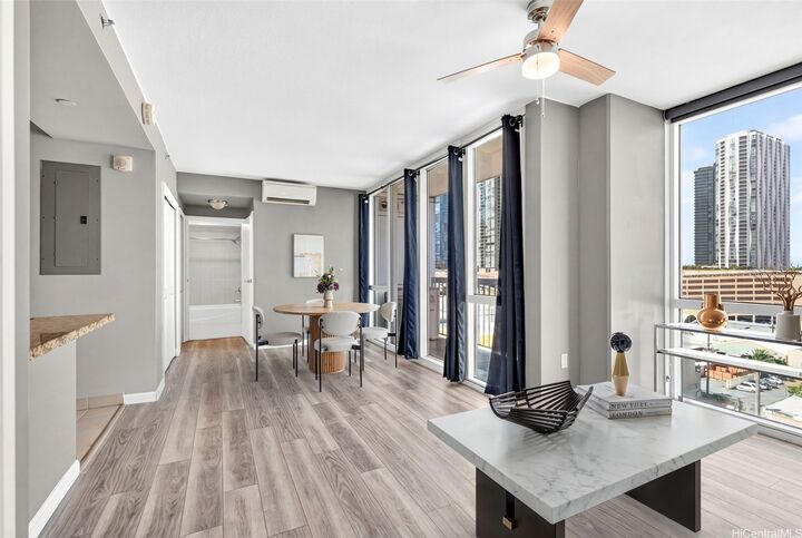 Property Photo:  909 Kapiolani Boulevard 1002  HI 96814 