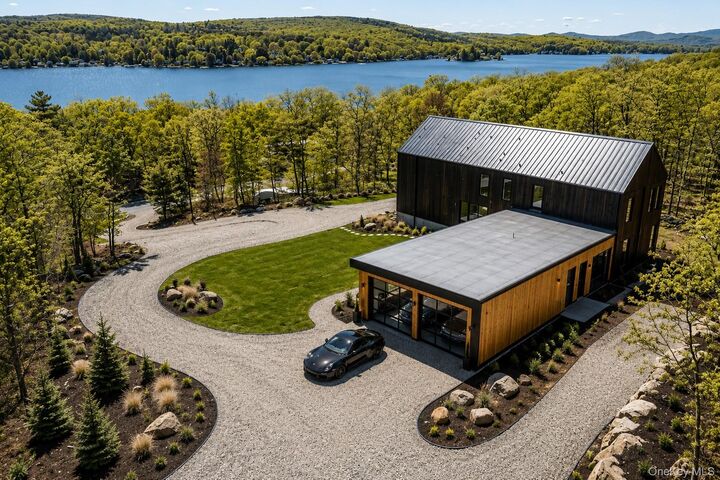 Property Photo:  95 Jersey Avenue  NY 10925 