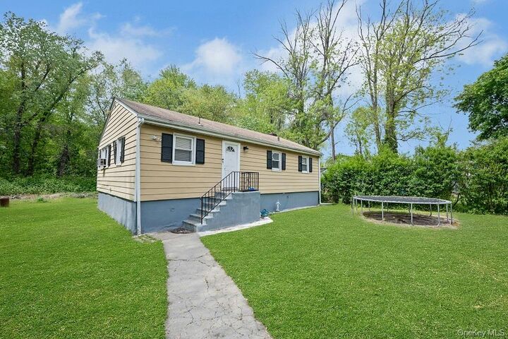 Property Photo:  153 Saw Mill River Road (Aka) 153 S. Central Avenue Road  NY 10523 