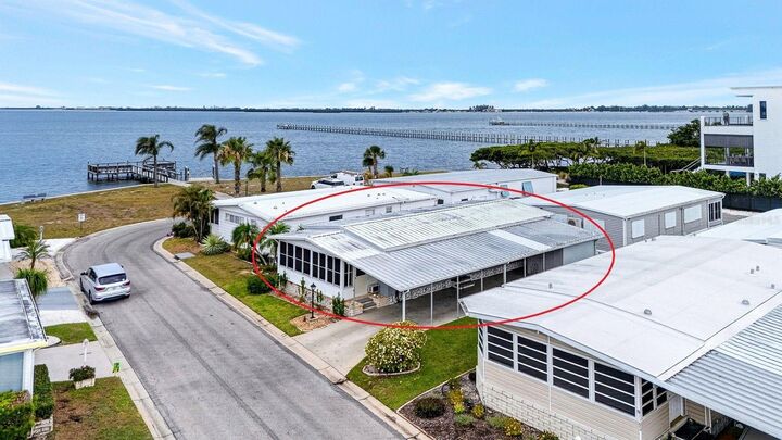 Property Photo:  91 Caballo Way  FL 34209 