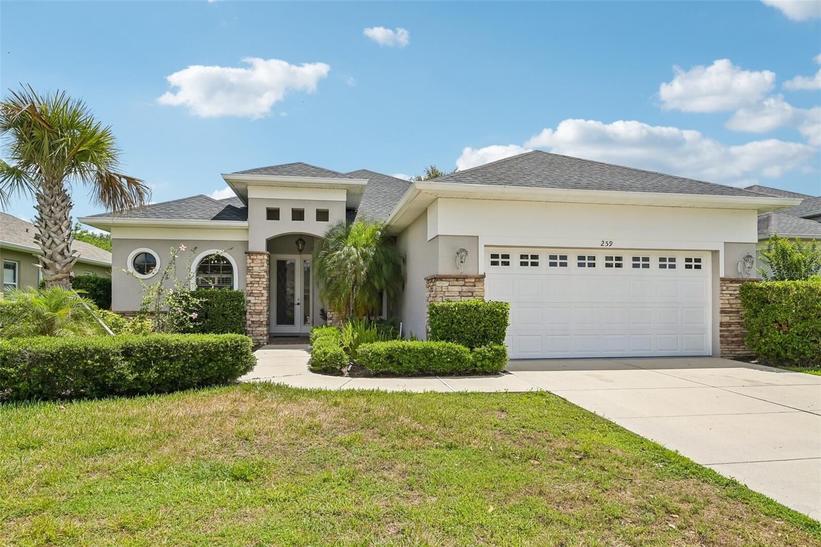 Property Photo: 259 Dahlia Court FL 34212