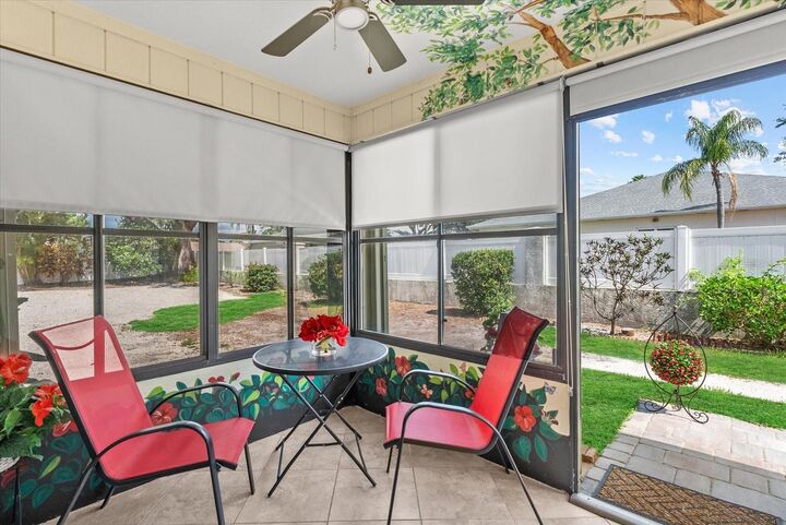 Property Photo:  2723 60th Avenue Drive W 2723  FL 34207 