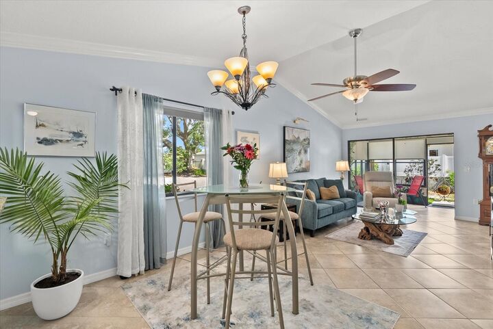 Property Photo: 2723 60th Avenue Drive W 2723 FL 34207
