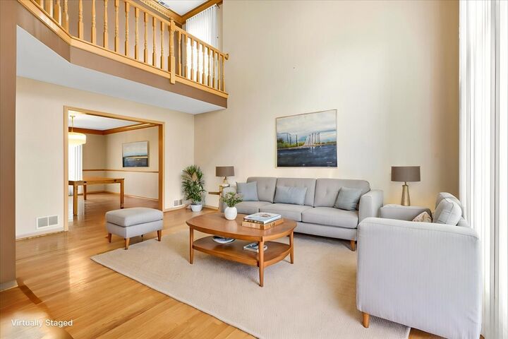 Property Photo:  193 Rosedale Court  IL 60108 