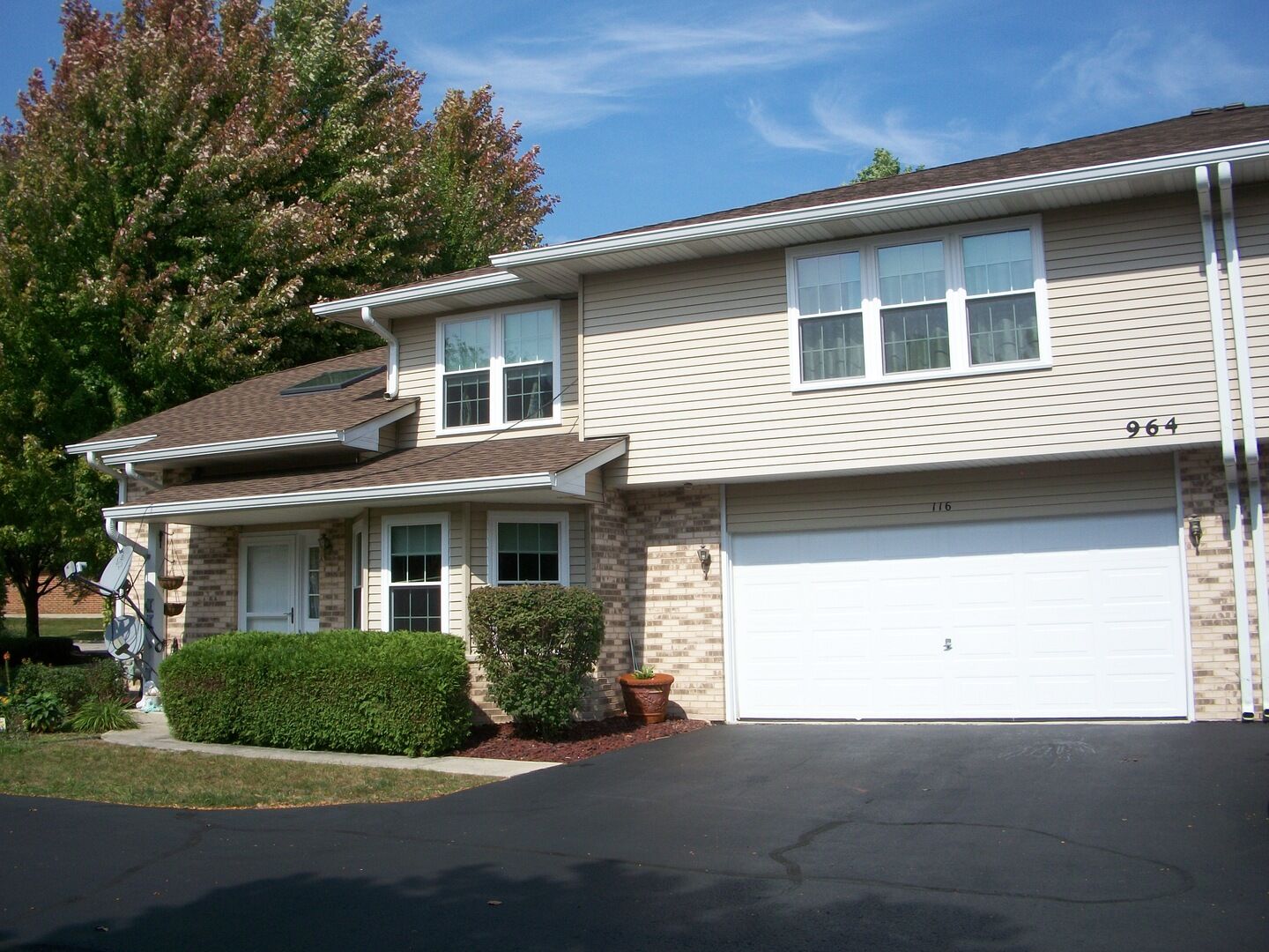 Property Photo:  964 Elderberry Circle 116  IL 60563 
