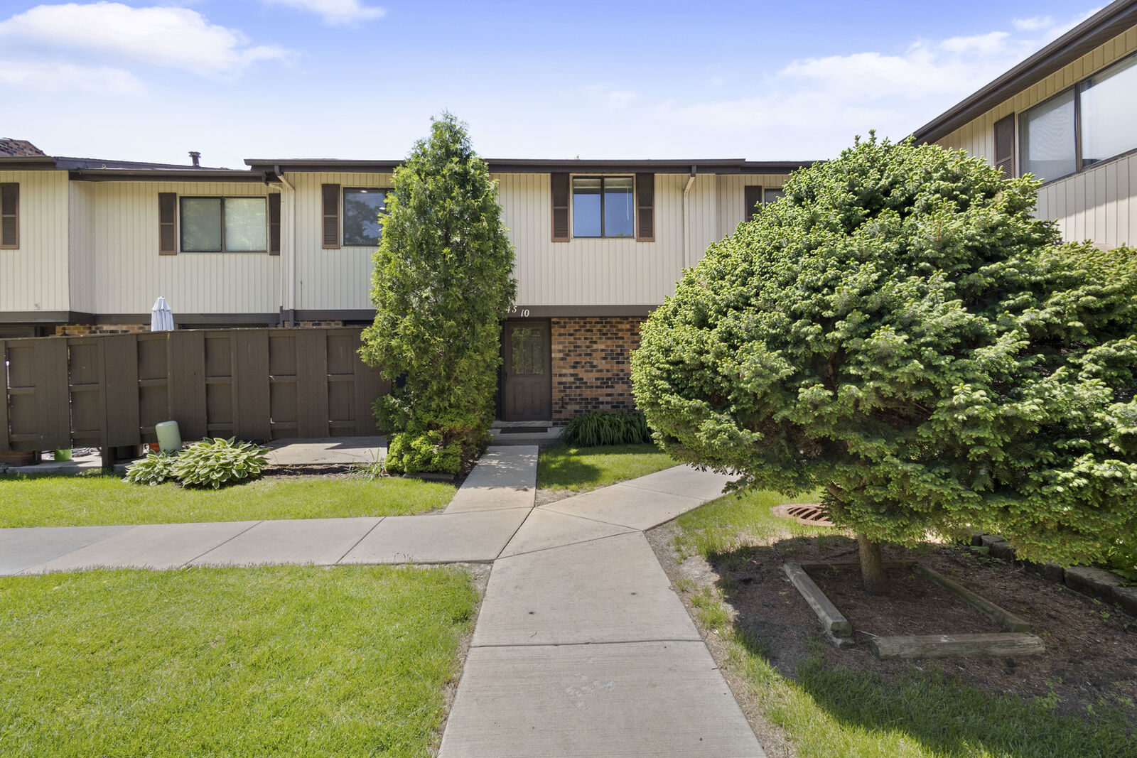 Property Photo:  7345 Winthrop Way 10  IL 60516 