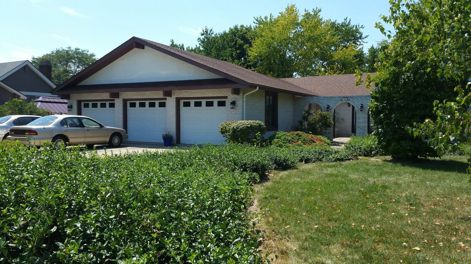Property Photo:  