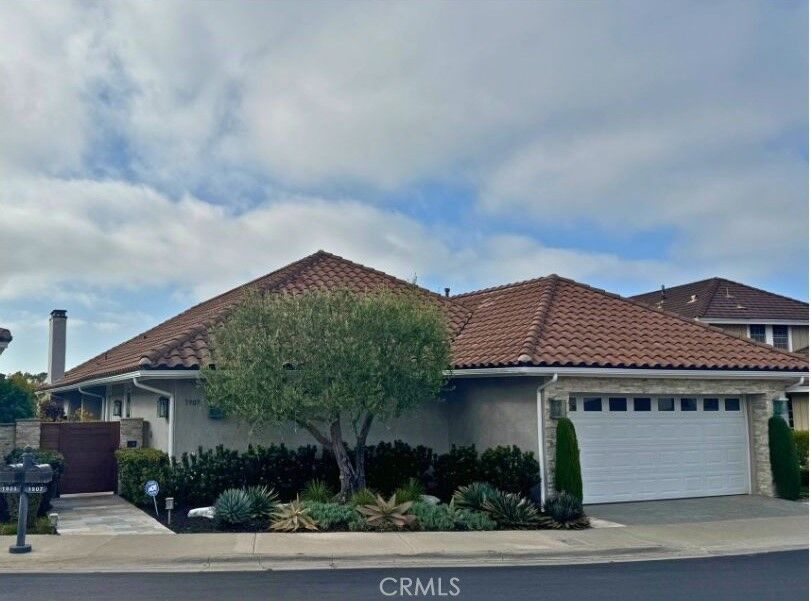Property Photo:  1907 Yacht Maria  CA 92660 