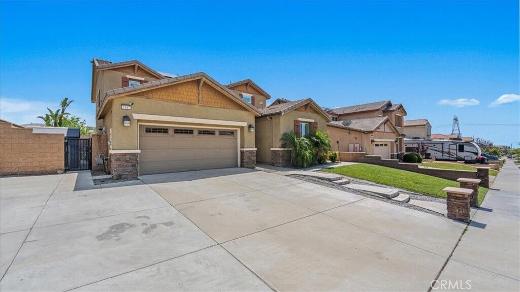 Property Photo:  5347 Daytime  CA 92336 