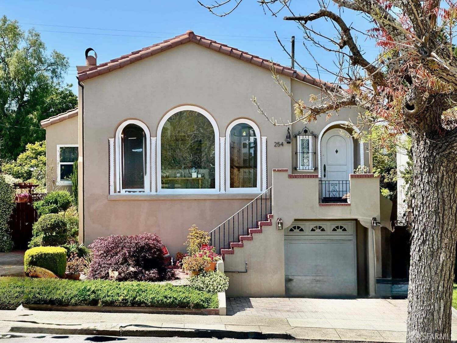 Property Photo: 254 La Cruz Avenue CA 94030