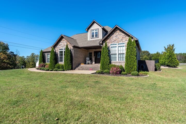 Property Photo:  562 Double Eagle Dr  TN 38483 