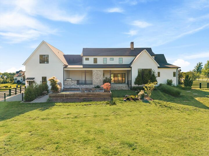 Property Photo:  1700 Swansons Ridge Dr  TN 37064 