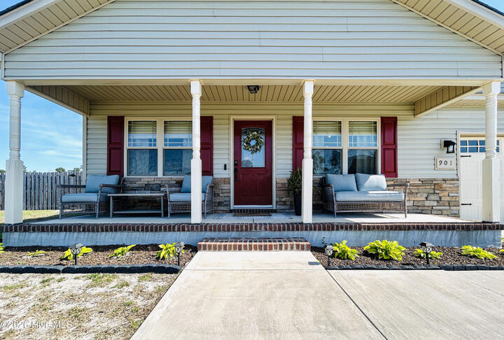 Property Photo:  901 Purvis Court  NC 28574 