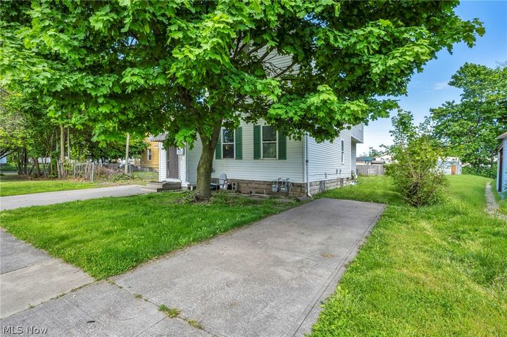 Property Photo: 1813 Lexington Avenue OH 44052