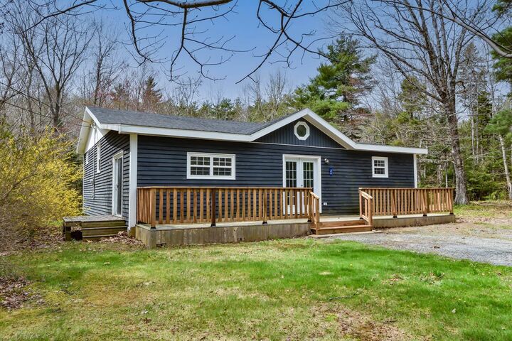 Property Photo:  36 Oak Lane  NS B4V 0E3 