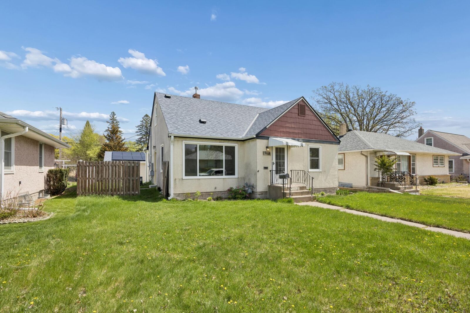 Property Photo:  1652 Atlantic Street  MN 55106 