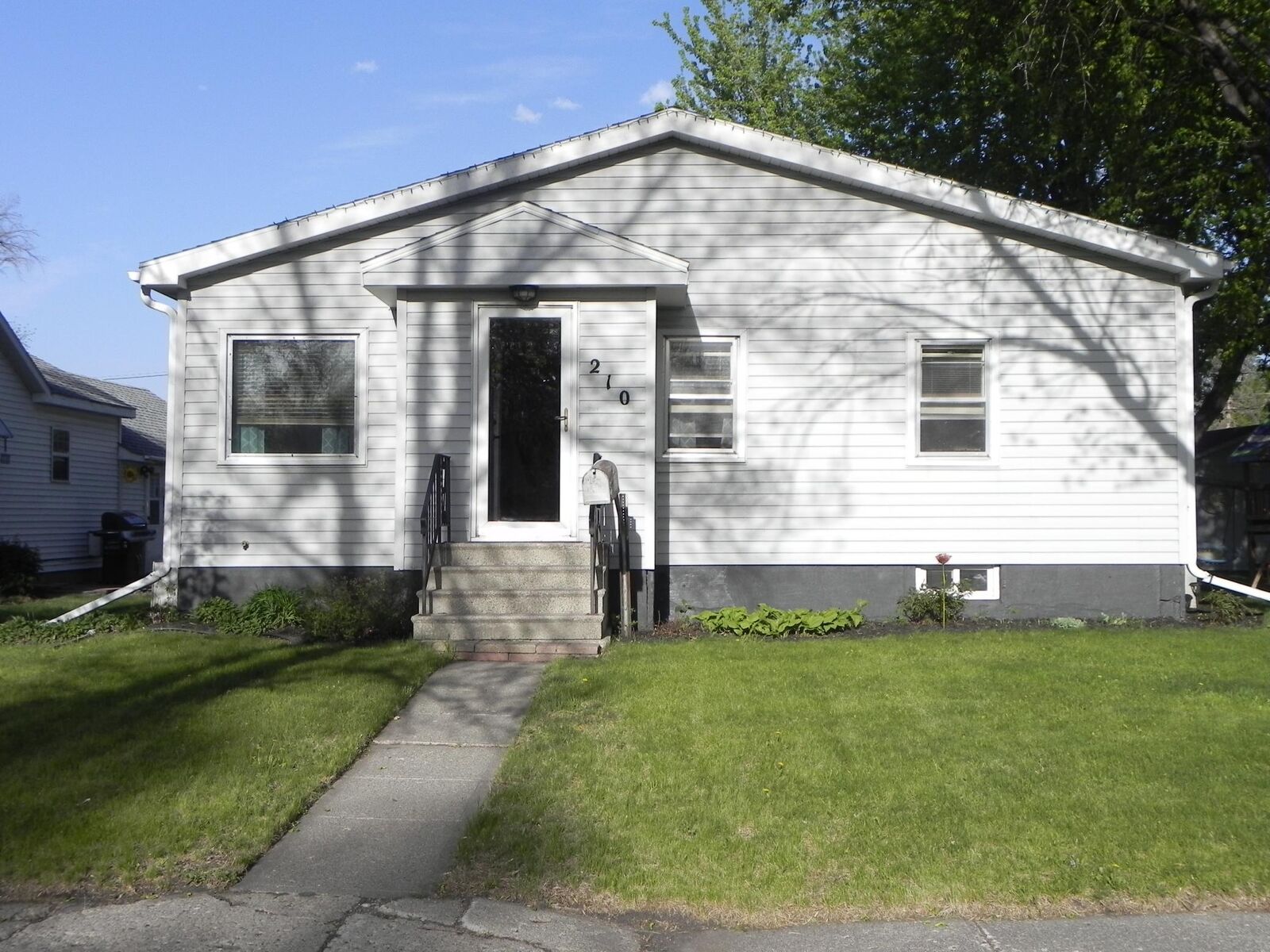 Property Photo: 210 7th Street S MN 56520