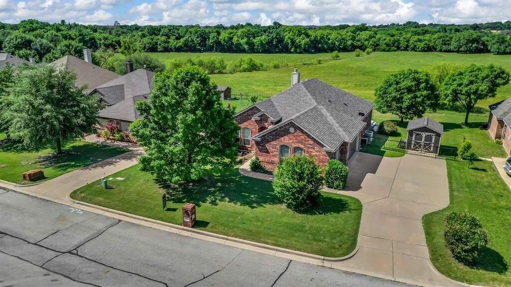 Property Photo:  2033 Mason Pond Drive  TX 76085 