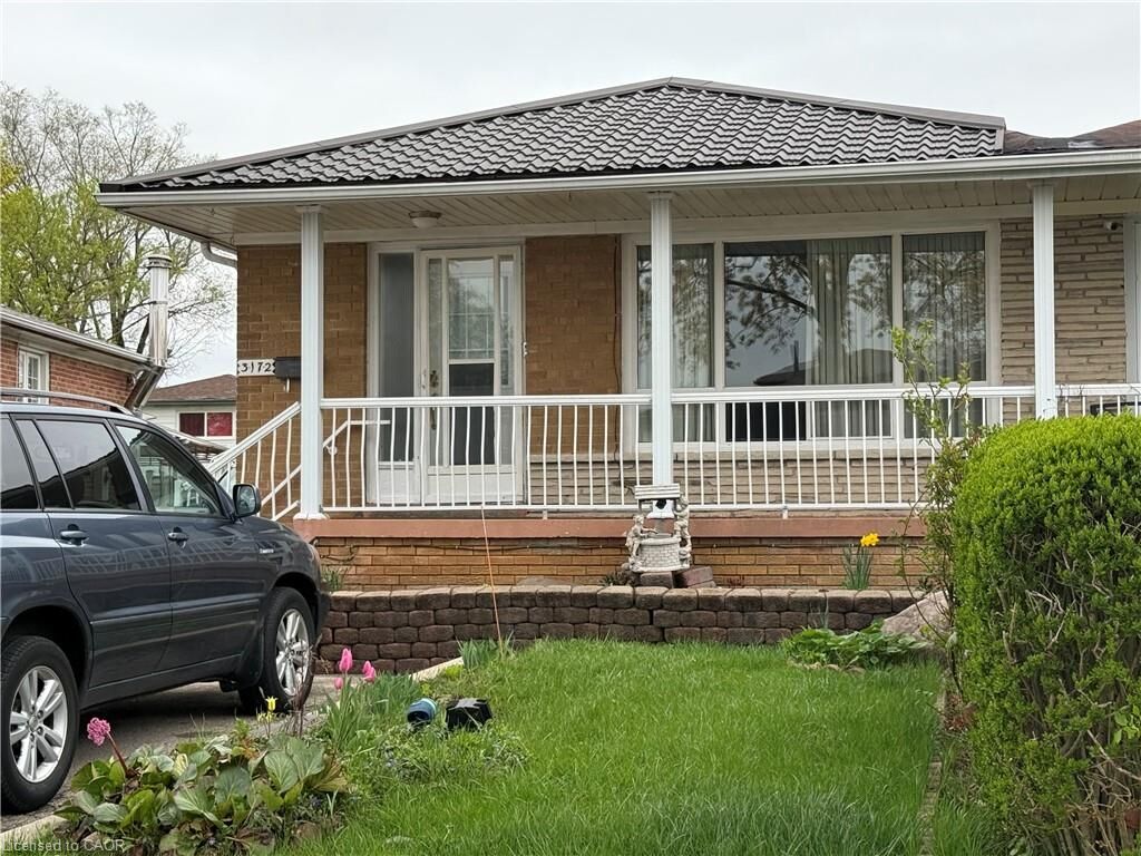 Property Photo:  3172 Mallbridge Crescent  ON L4T 2C6 