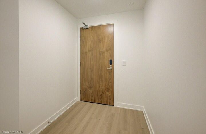 Property Photo: 25 Wellington Street S 2101 ON N2G 0G5