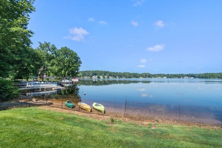 Property Photo:  104 Allen Rd  MA 01515 