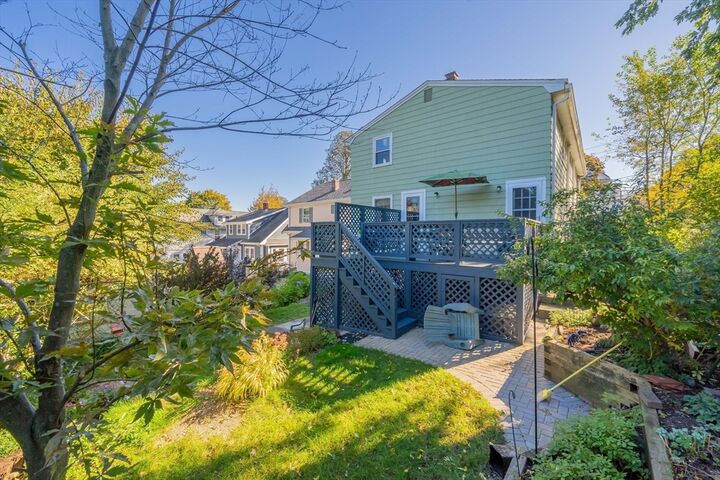Property Photo:  55 Sutherland Road 55  MA 02476 