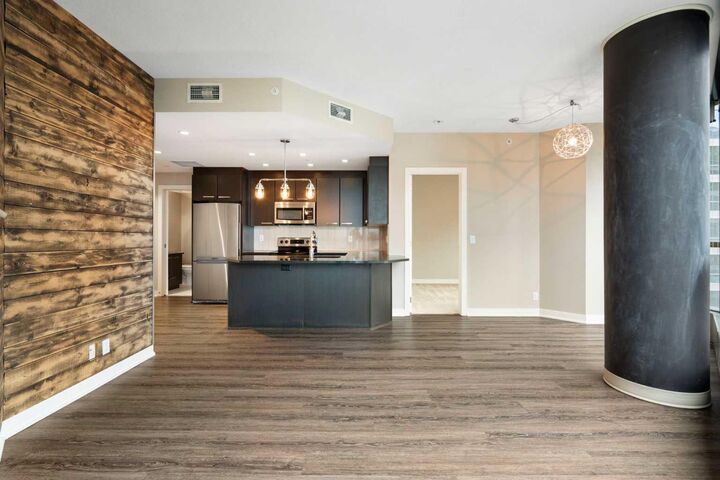 Property Photo:  225 11 Avenue SE 1210  AB T2G 0G3 