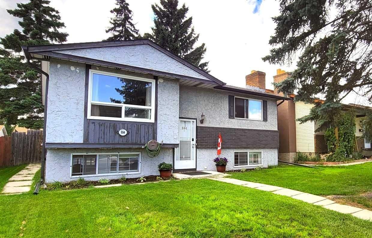 Property Photo:  884 Rundlecairn Way NE  AB T1Y 2R7 