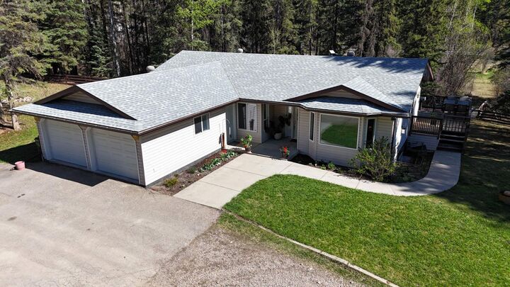Property Photo: 53404A Highway 748 E AB T7E 3S9