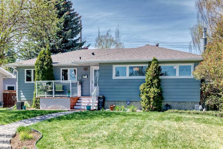 29 Chisholm Crescent NW — photo 1