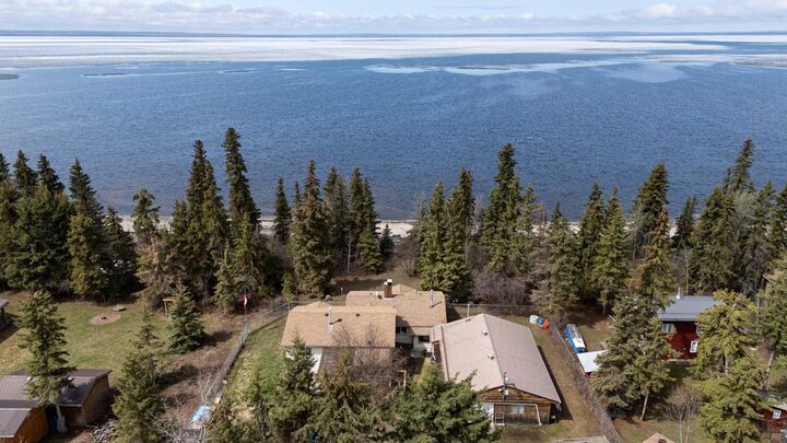 Property Photo: 2731 6 Street AB T0G 0K0