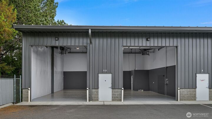 Property Photo:  1627  Jills Court 1-2  WA 98226 