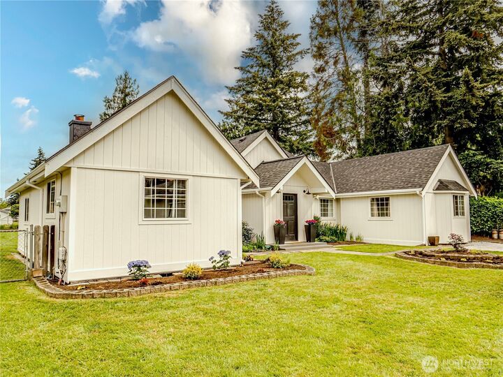 Property Photo: 2953 Sunset WA 98225