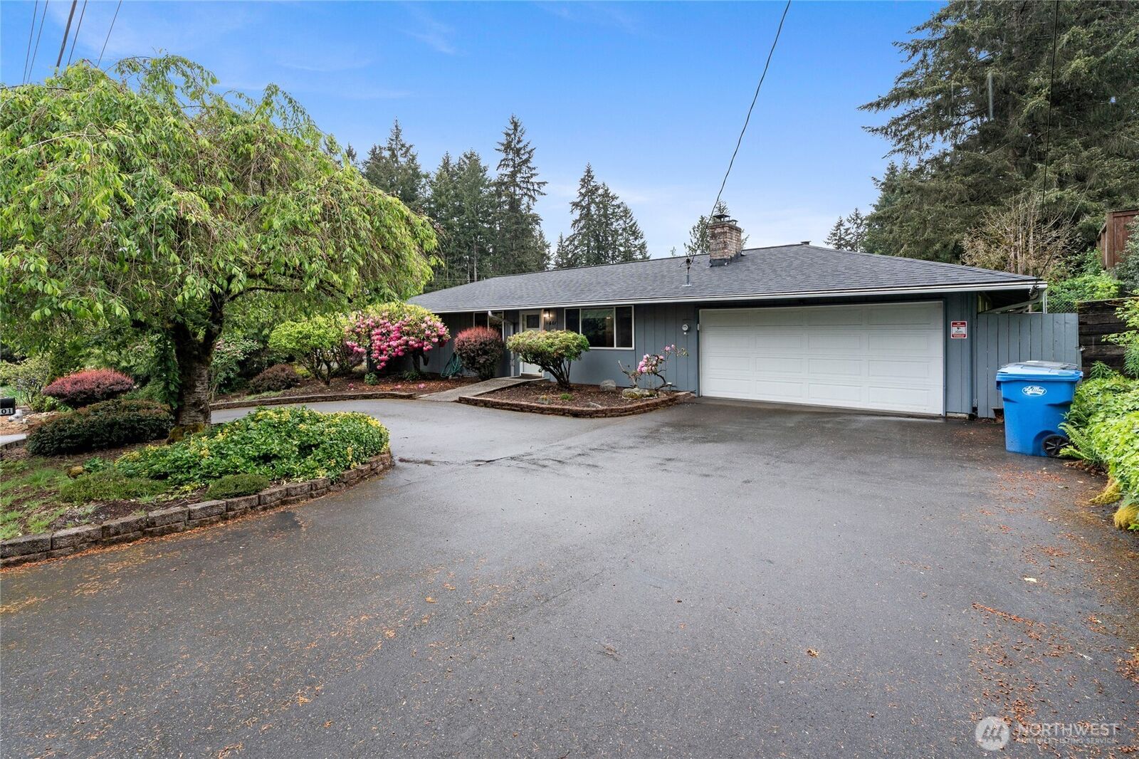 Property Photo:  11601  86th Avenue E  WA 98373 