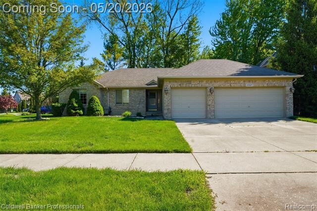 Property Photo:  21527 N Tangel Drive E  MI 48044 