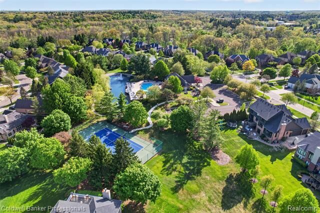 Property Photo: 1357 Kentfield Drive MI 48307