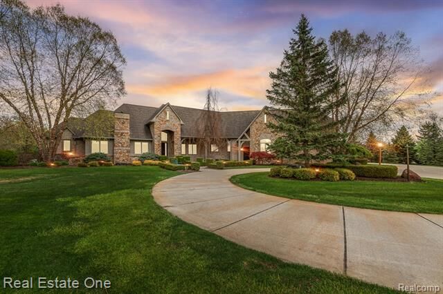 Property Photo: 78642 Harvest Lane MI 48065