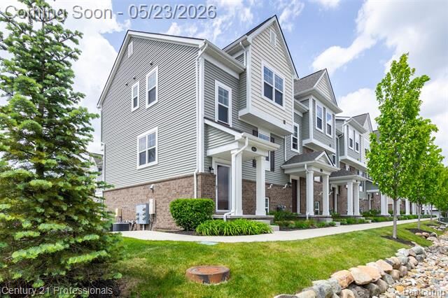 Property Photo:  4918 Treeside Lane 27  MI 48098 