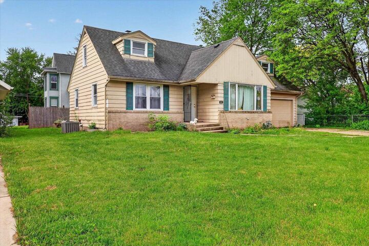 Property Photo:  1212 Clark Street  WI 53545 