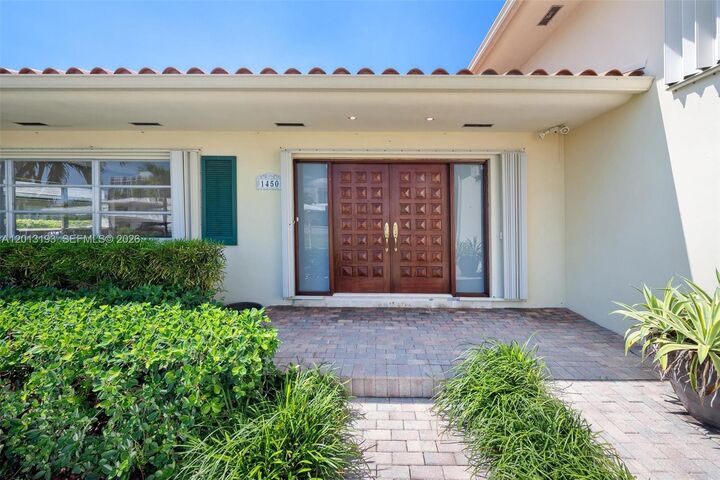 Property Photo:  1450 NE 102nd St  FL 33138 