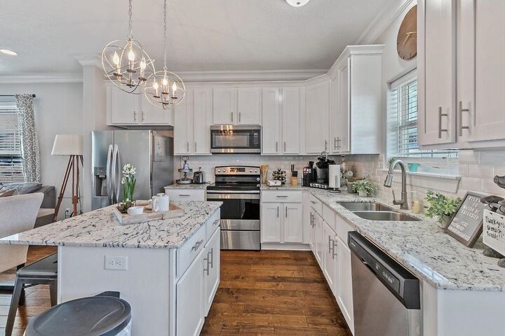 Property Photo:  211 W Clarence St Street W  LA 70601 